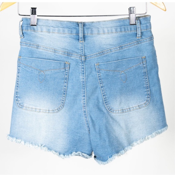 Ladies Fashion Nova Denim Shorts - Picture 2 of 3